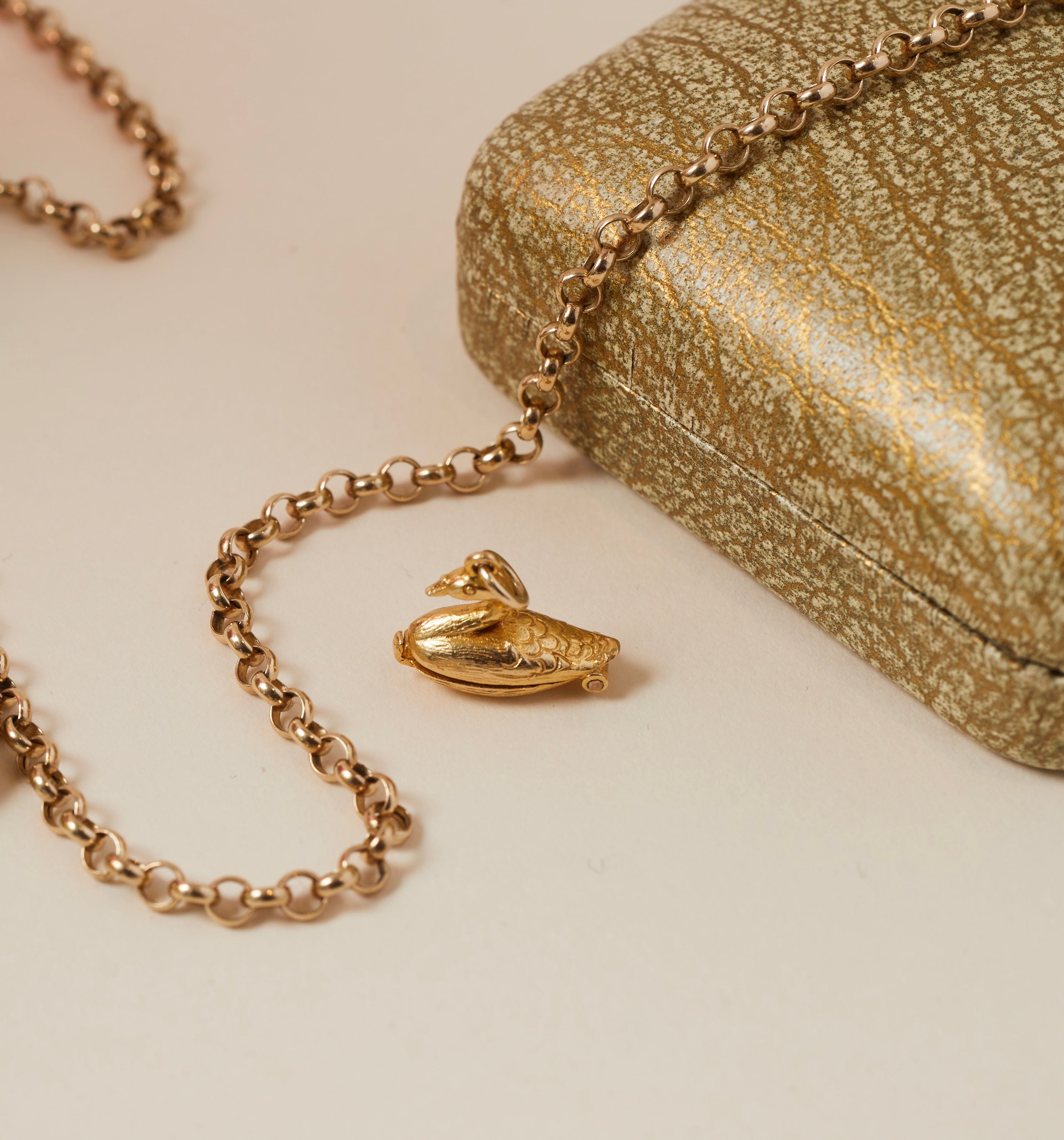 vintage 9ct gold charm gifts