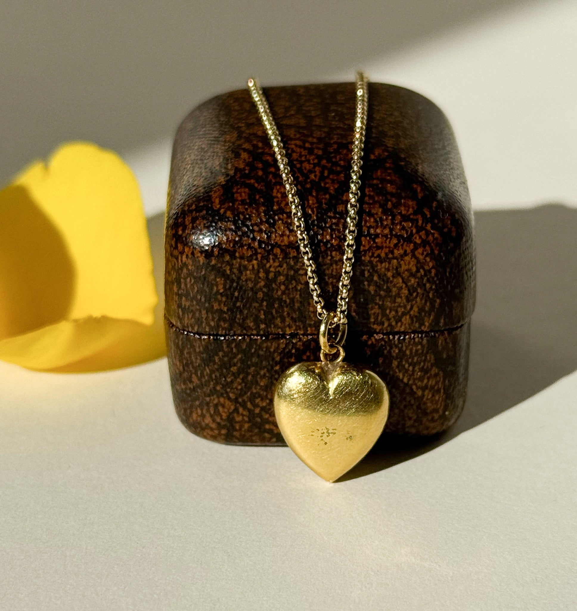 Victorian puffy heart necklace 15ct gold