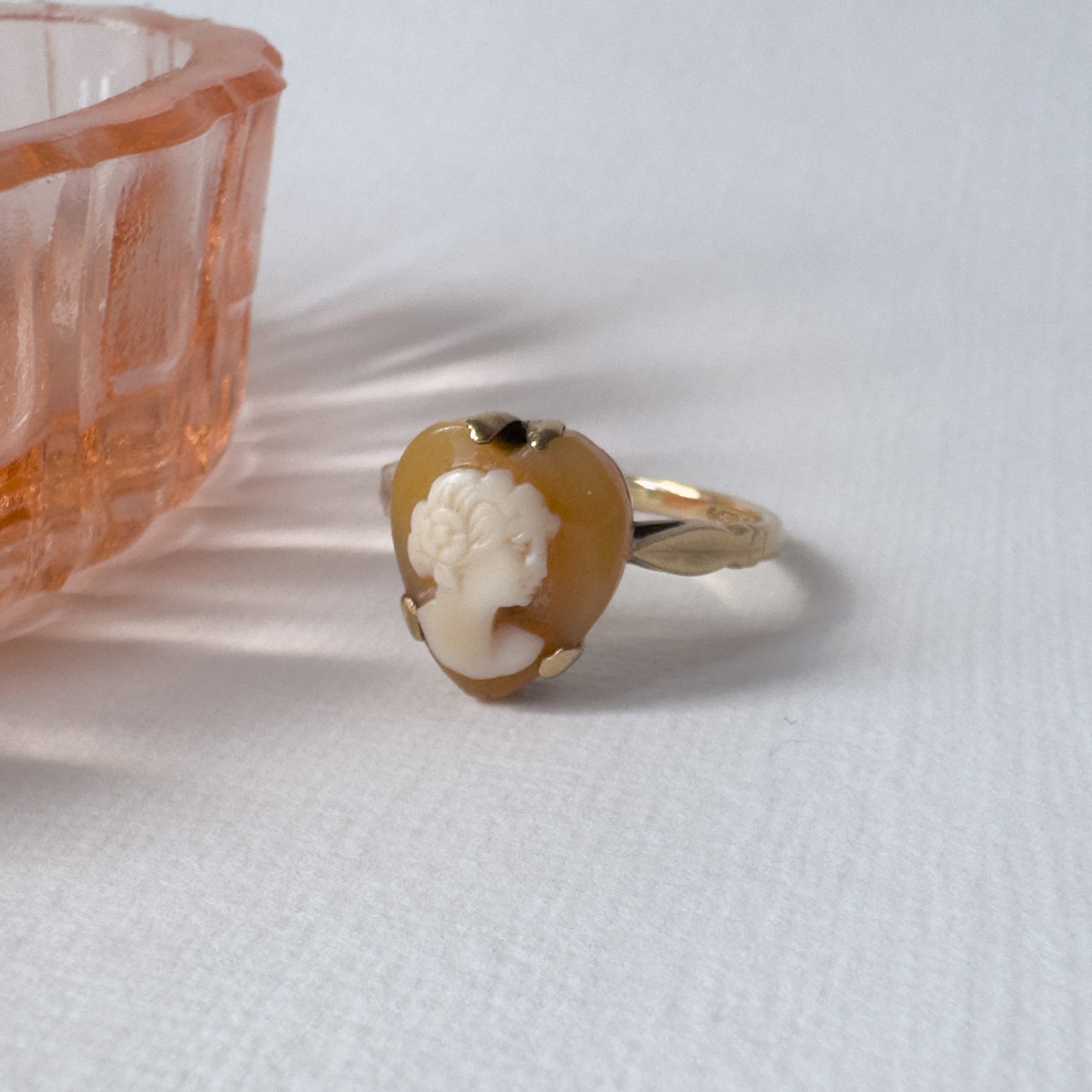 Unique heart cameo ring