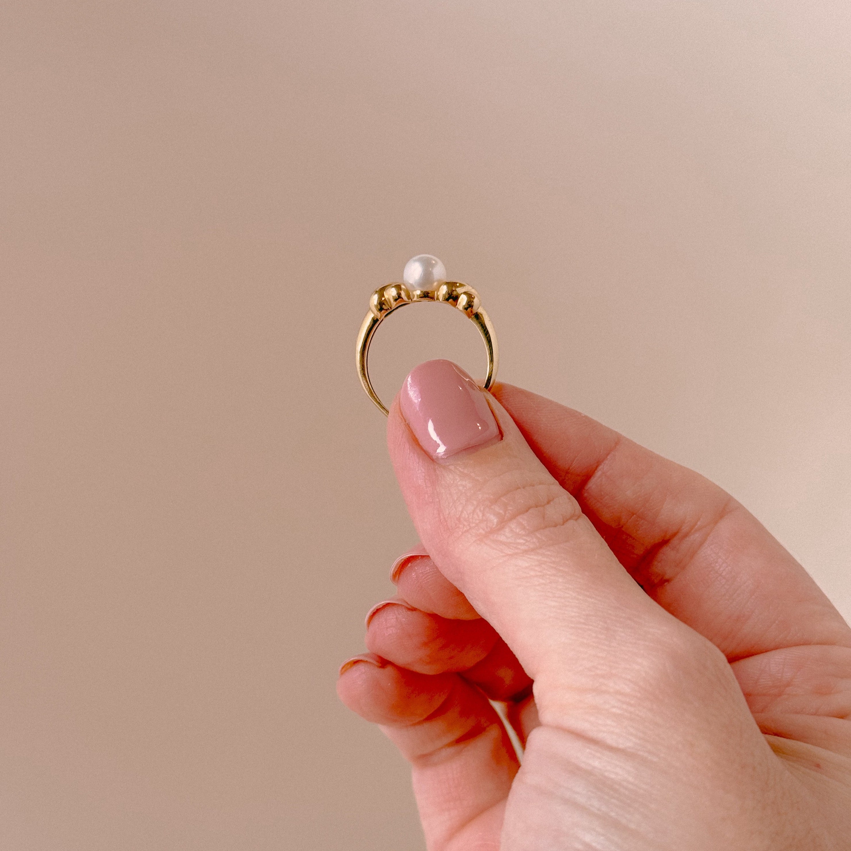 One of a kind pearl and 18ct antique ring