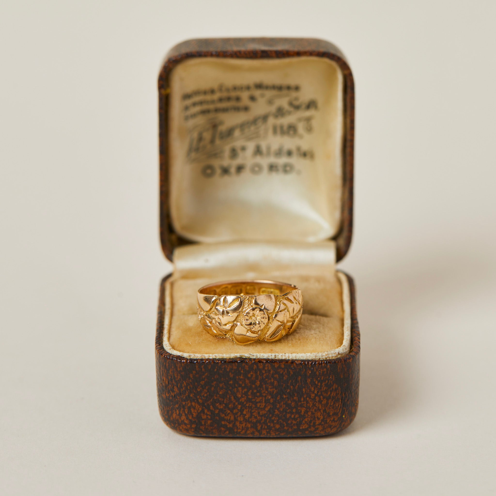 Antique 18ct Gold Victorian Keeper ring