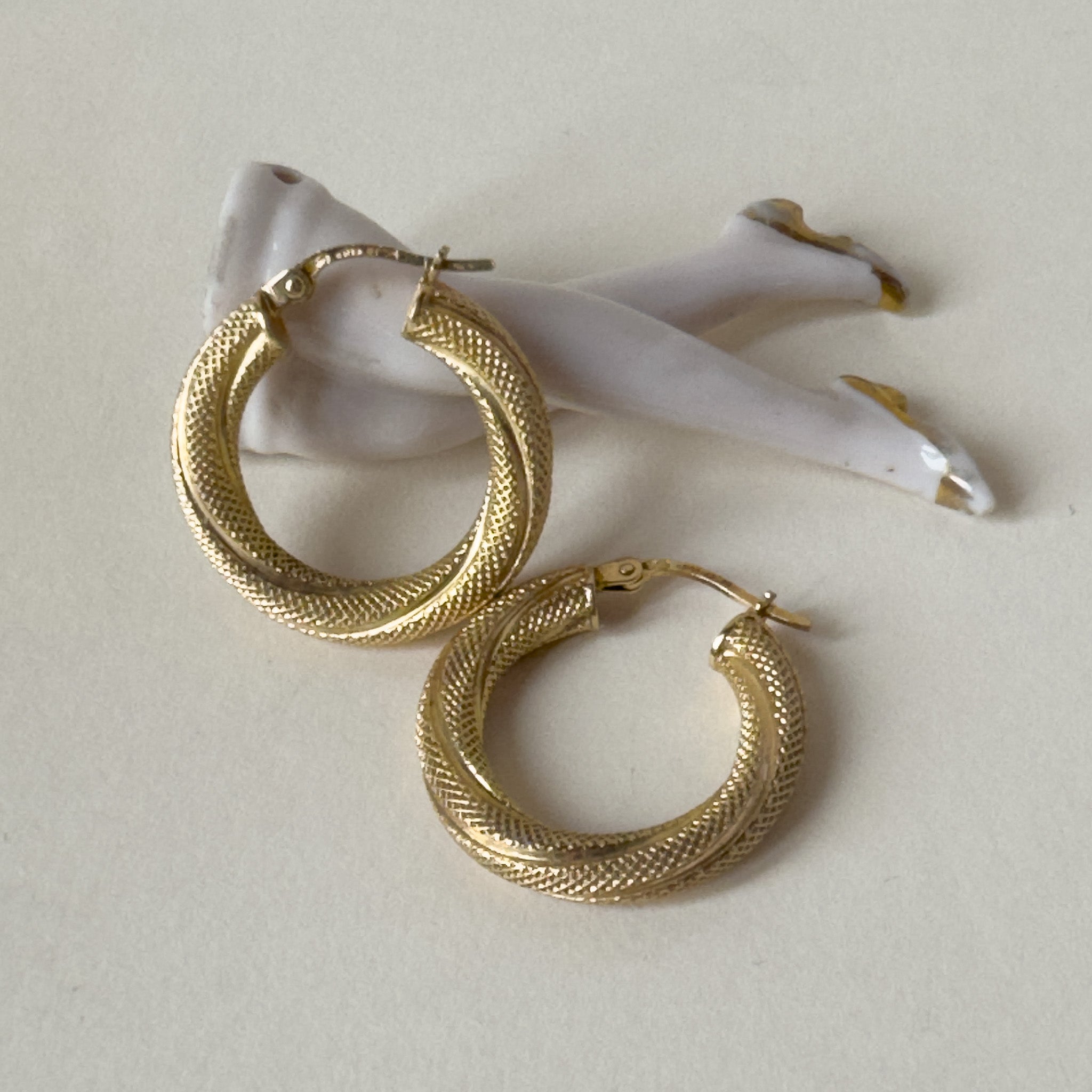 Unique 9ct gold vintage hoop earrings