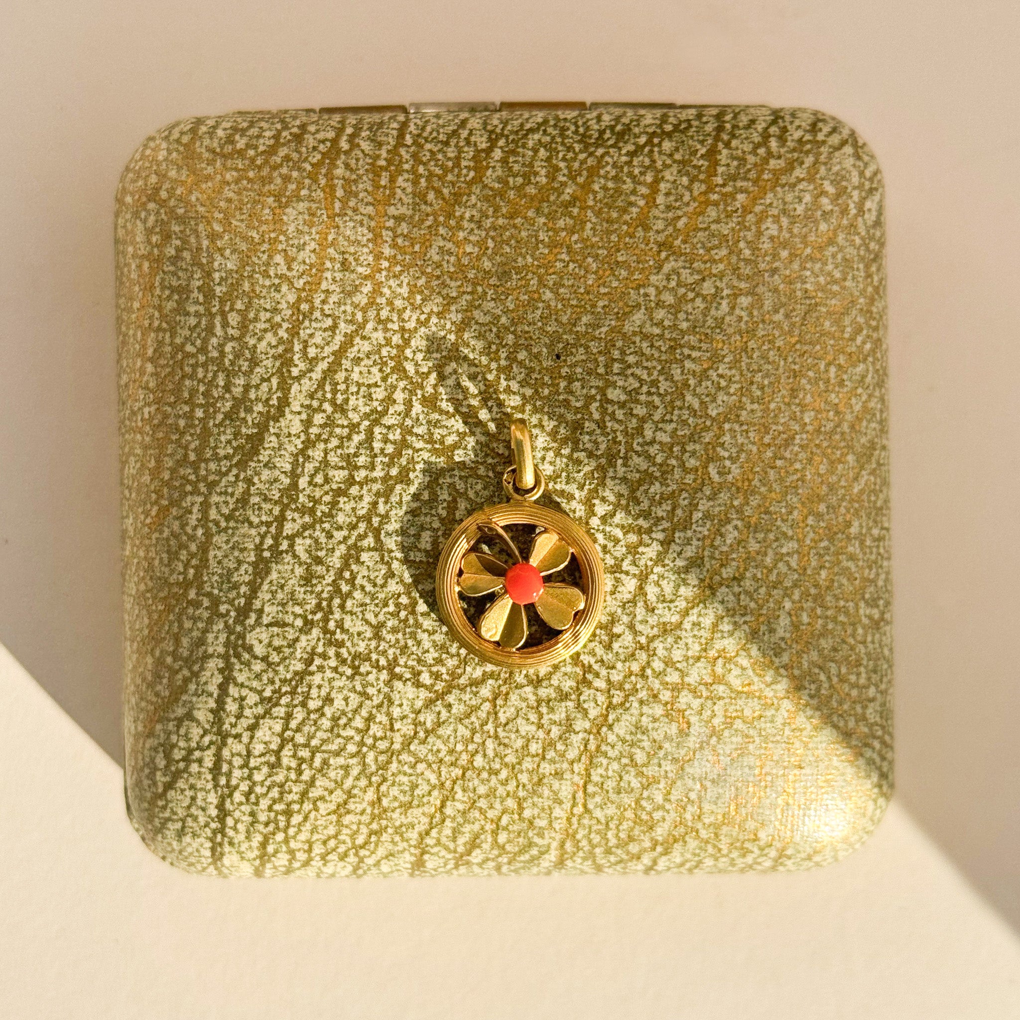 15ct Gold Lucky Clover Charm | Unique Antique Jewellery – Florenceandnell