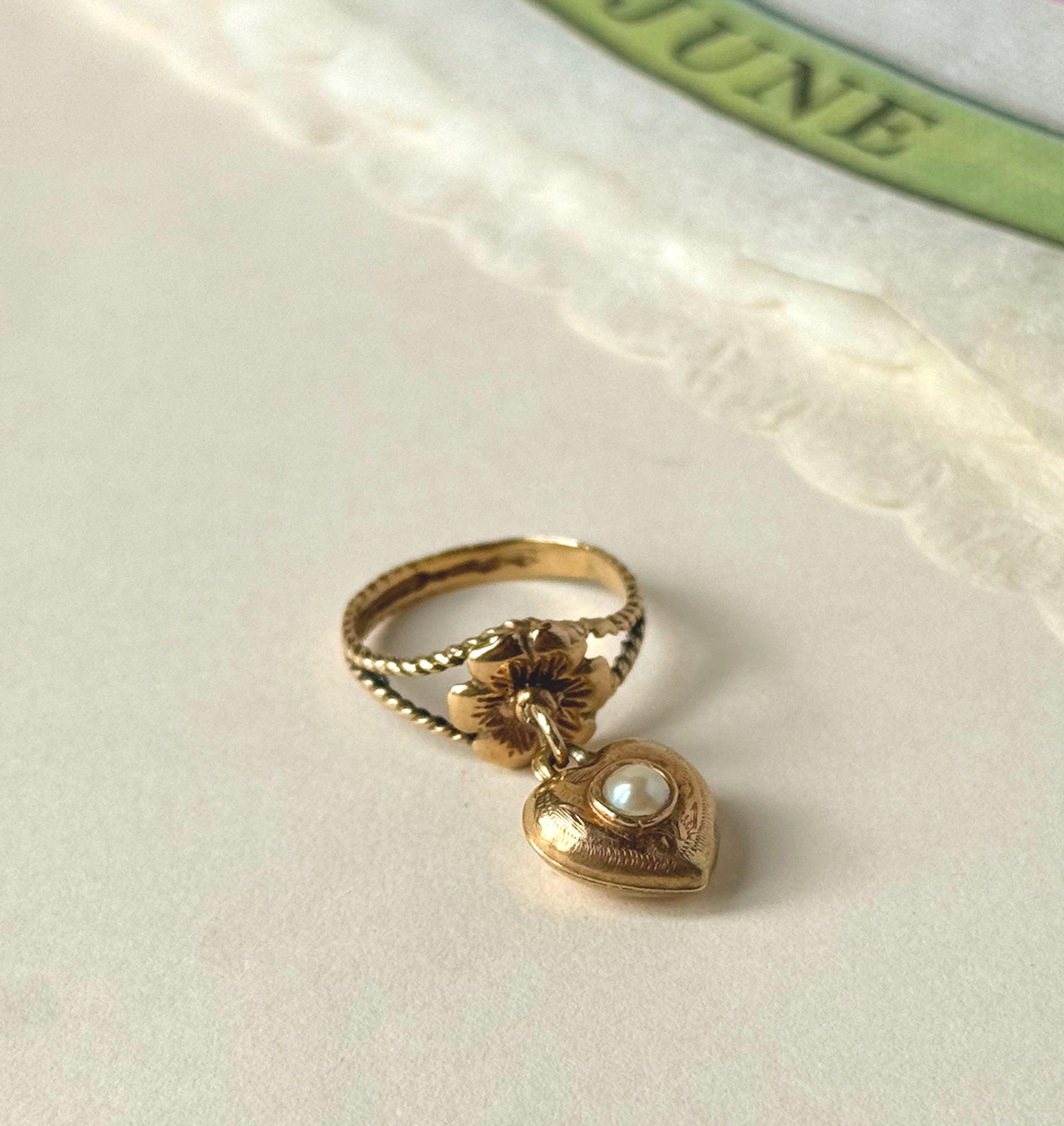 Victorian dangle charm ring