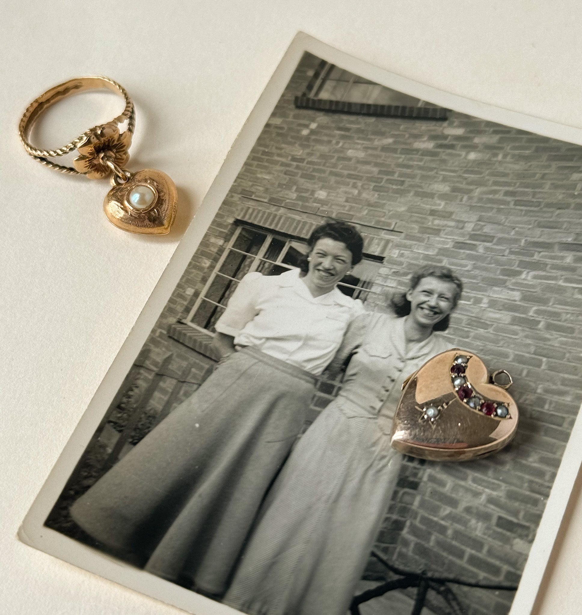 Antique sentimental gold jewellery