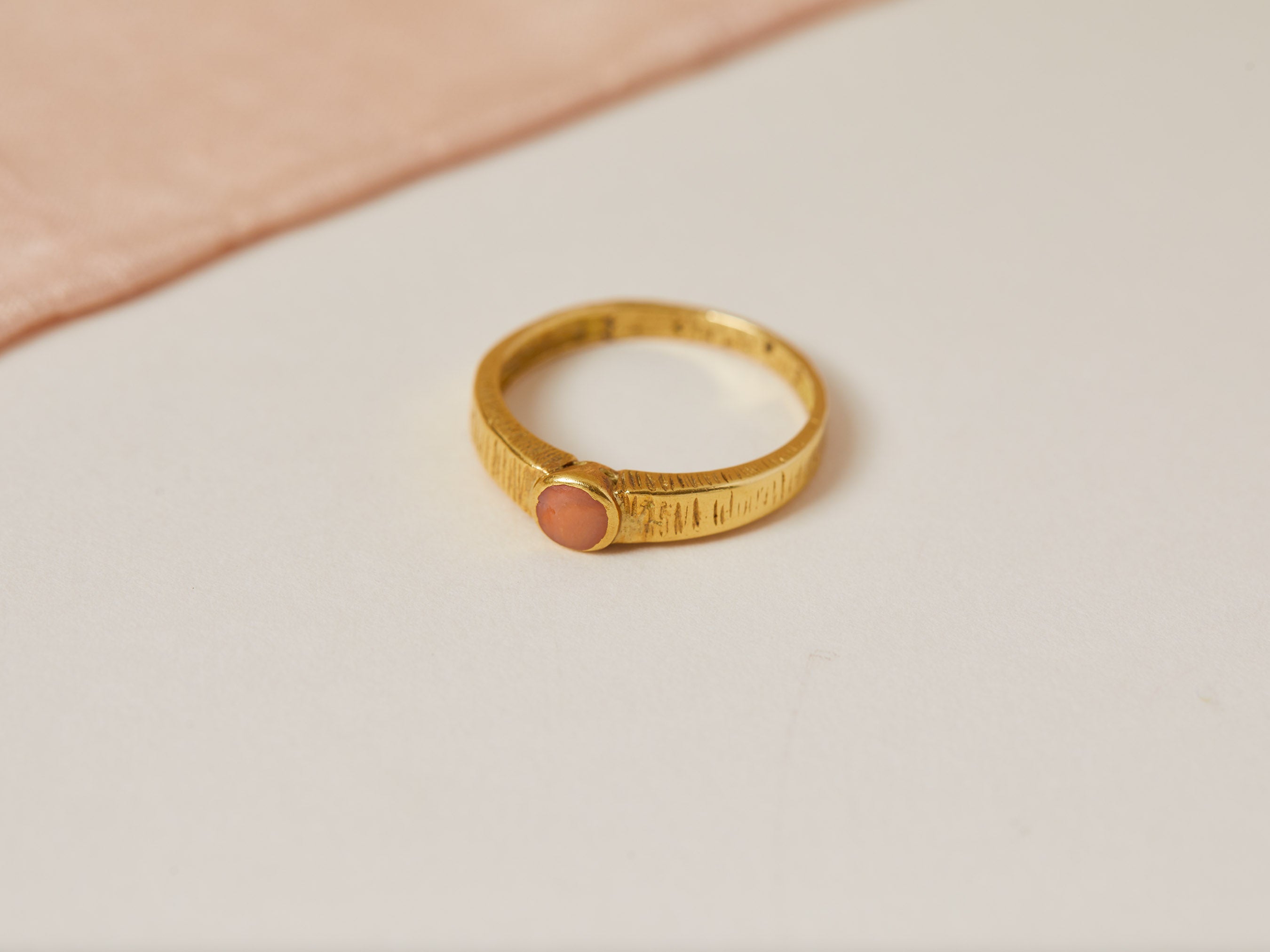 Vintage coral gold ring
