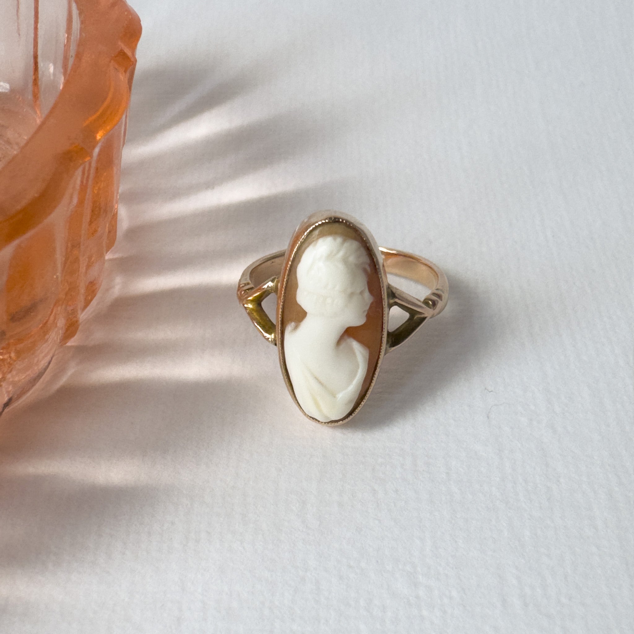 Classic vintage cameo ring 
