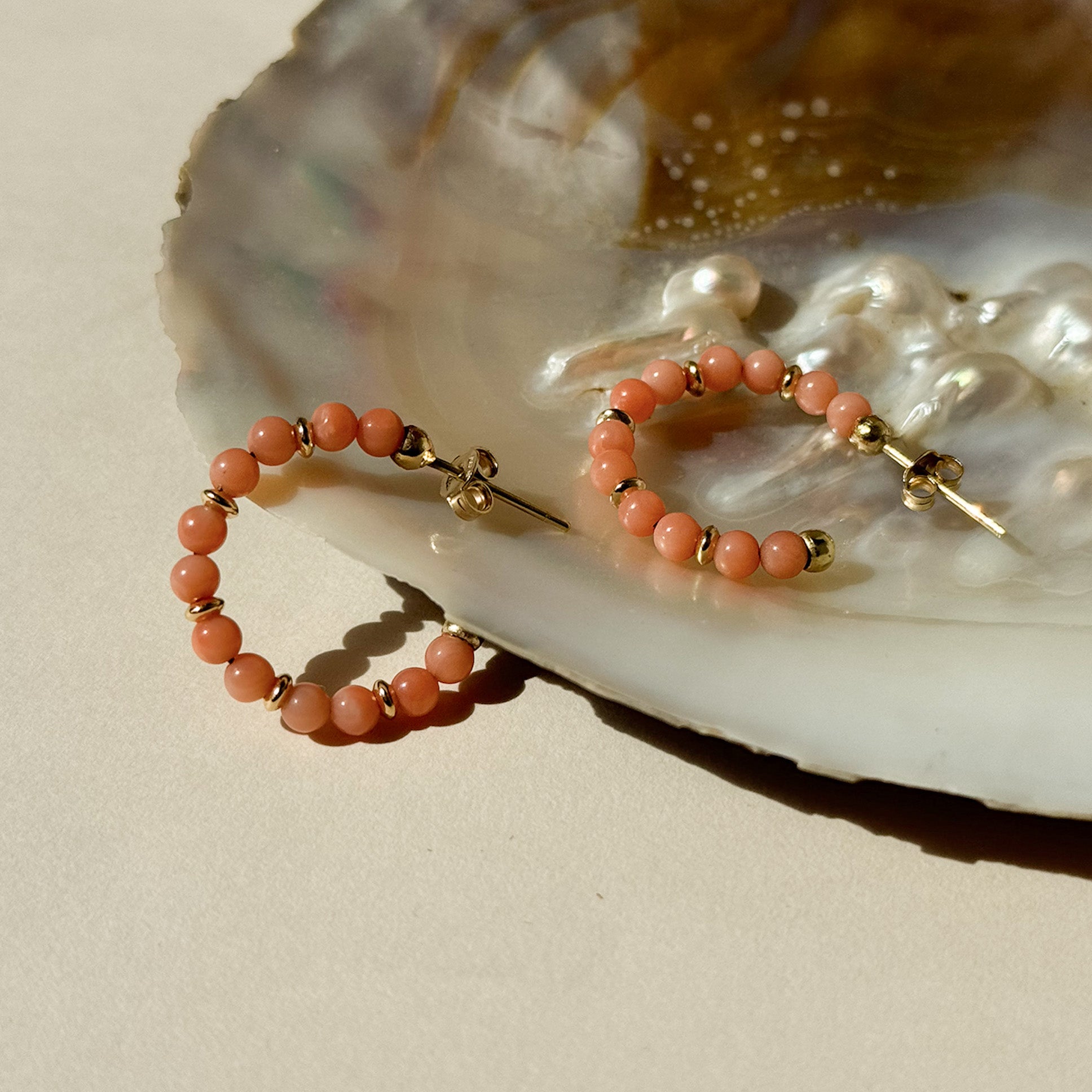 Vintage coral 18ct hoop earrings 