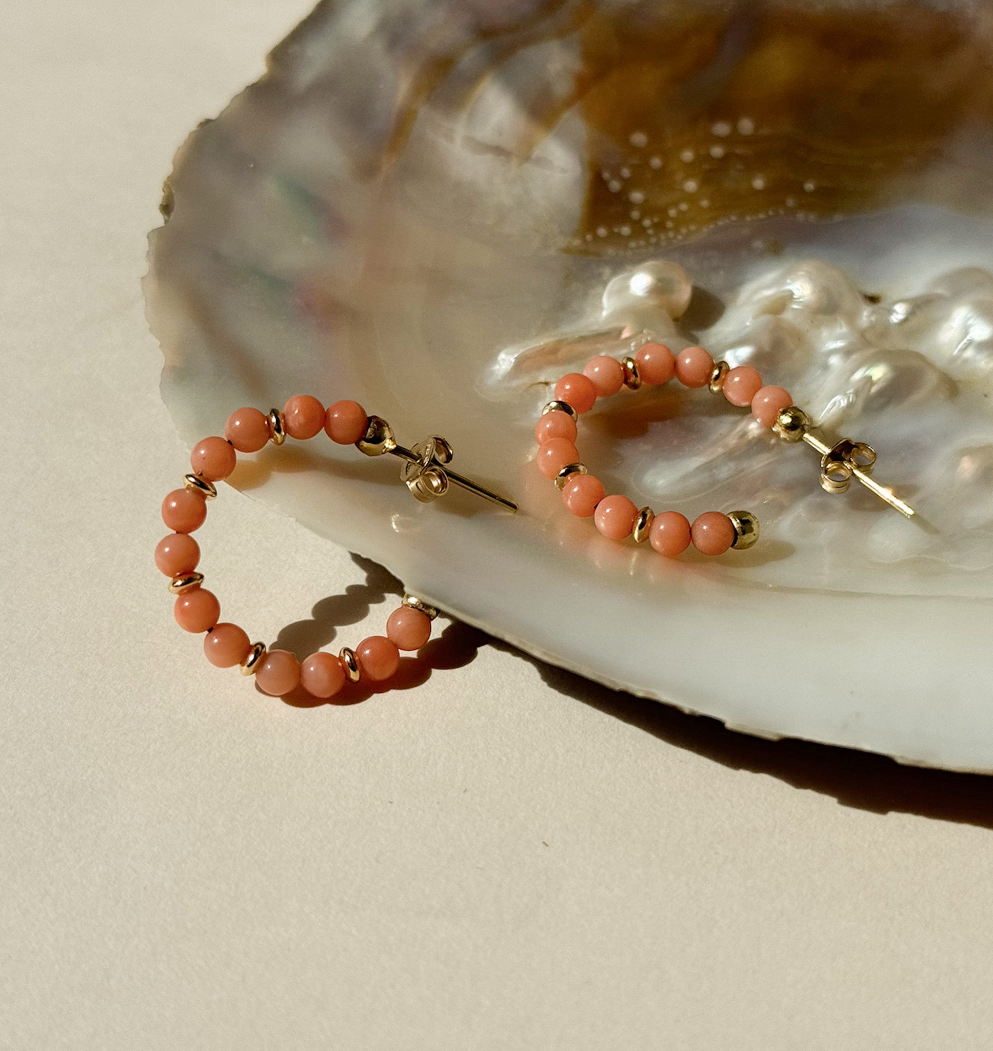 Vintage coral 18ct hoop earrings 