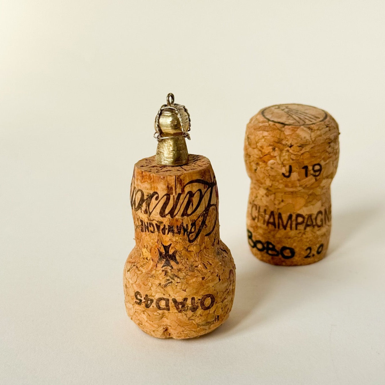 Unique vintage gold champagne cork 