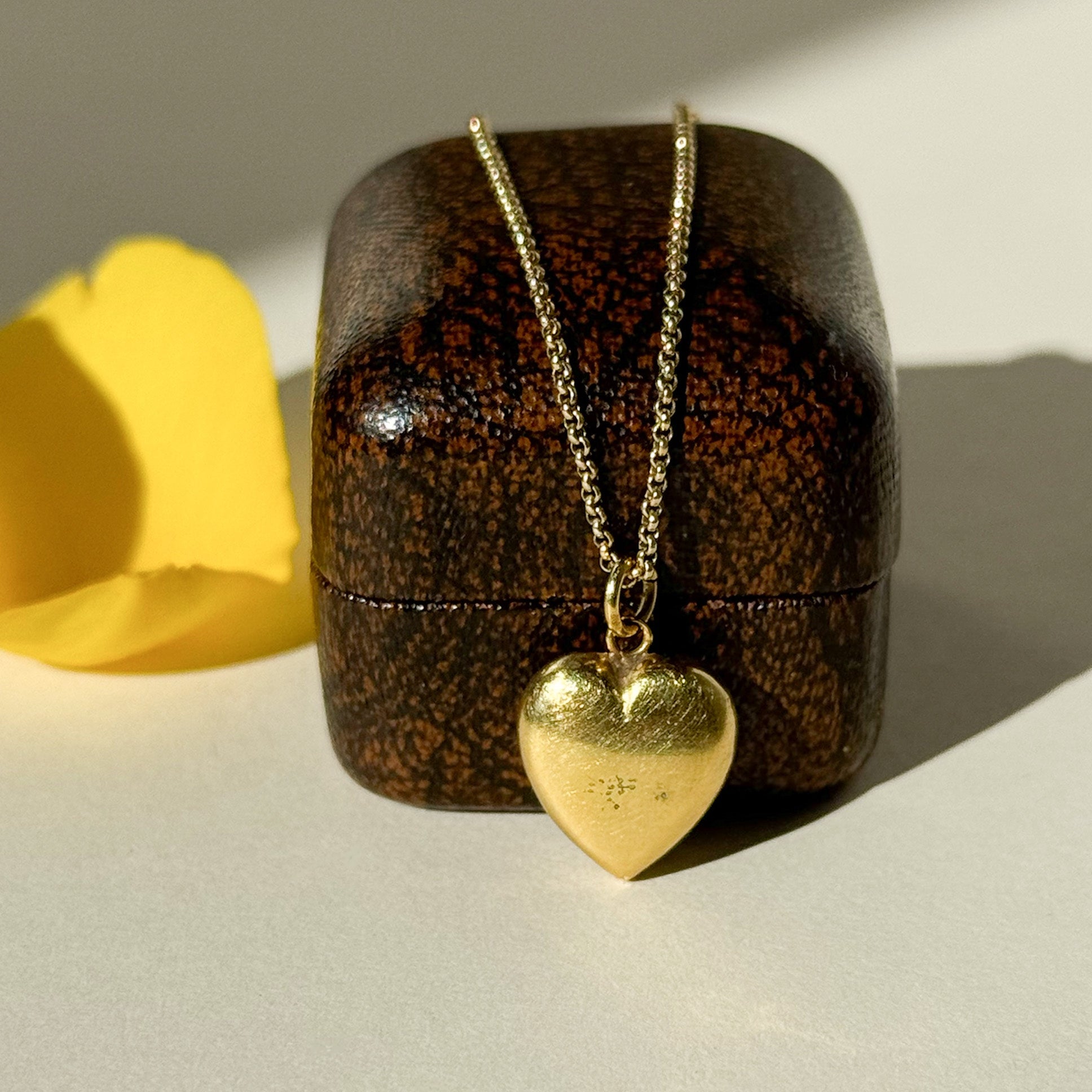 Victorian puffy heart necklace 15ct gold 
