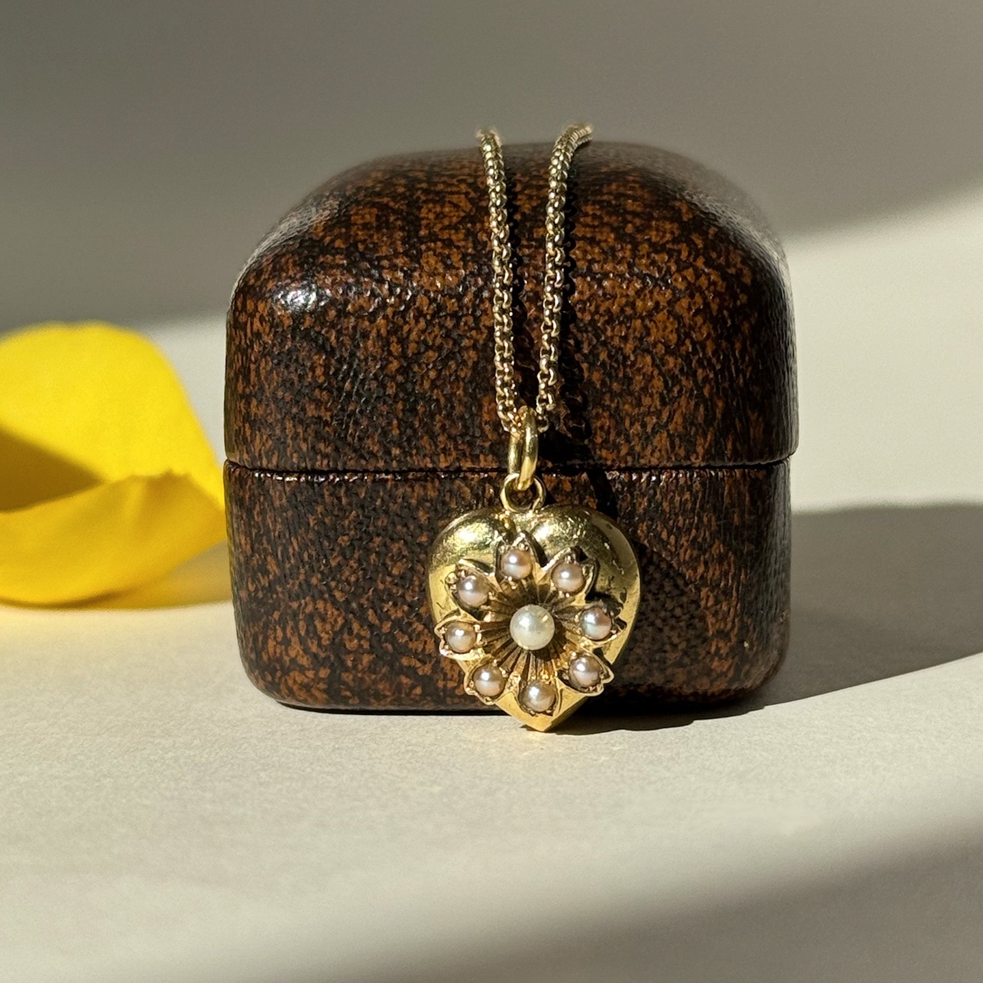 15ct Victorian puffy heart pendant with pearls 