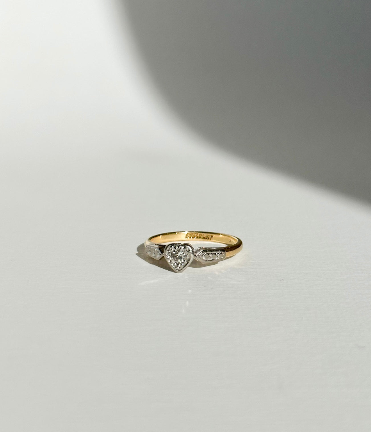 Vintage Diamond heart ring in yellow gold 