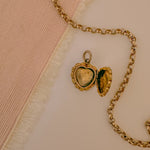 keepsake jewellery gifts in gold 