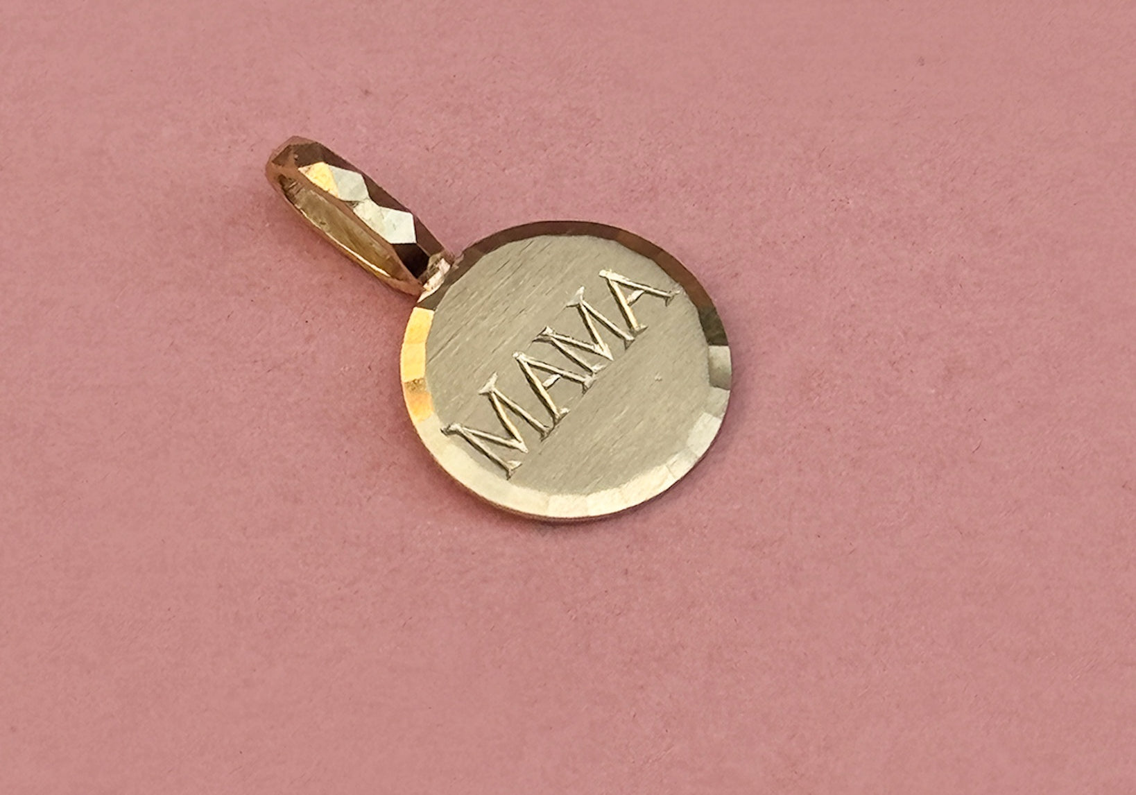 Mama necklace hand engraved in solid gold 