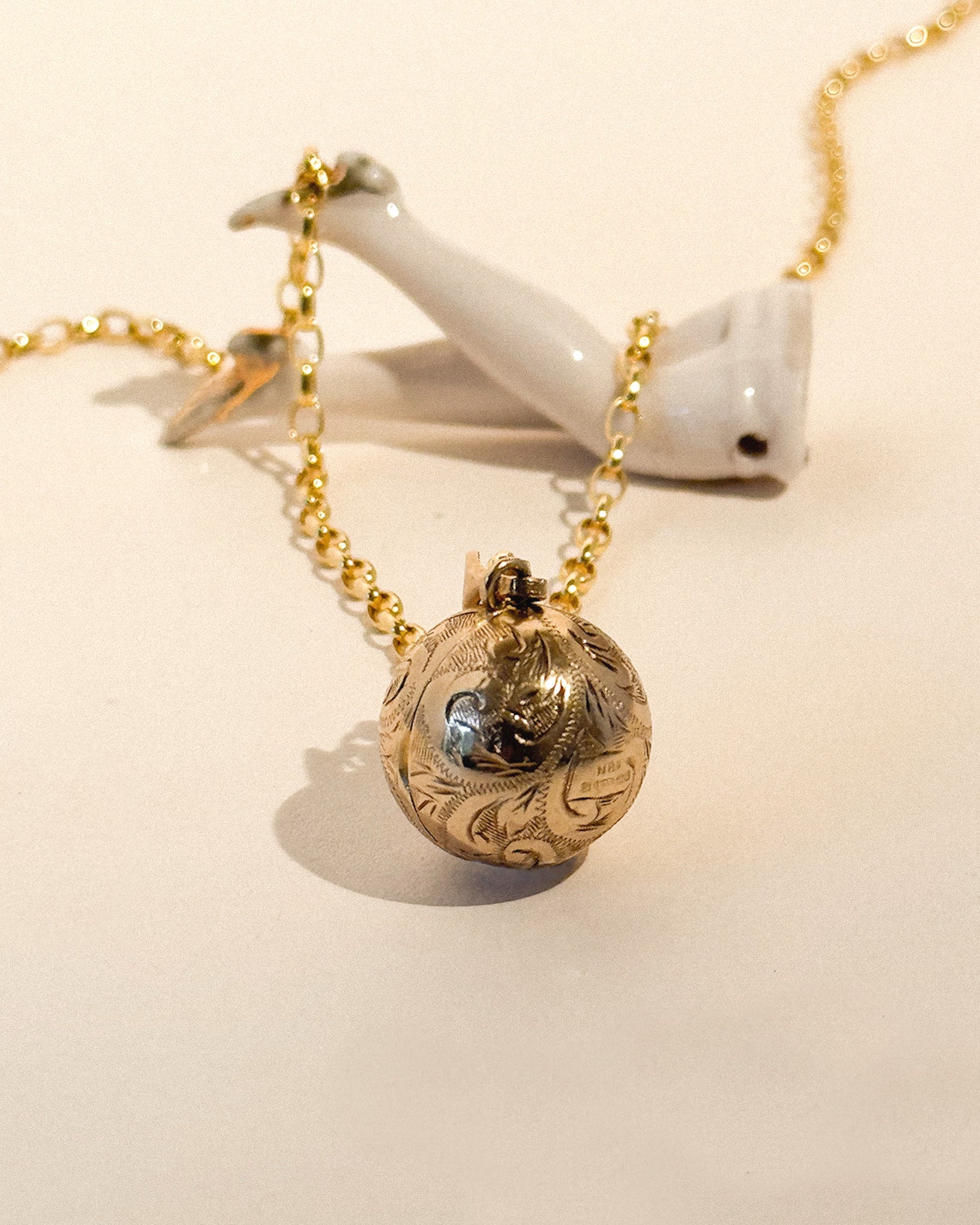Vintage round ball locket 9ct gold 