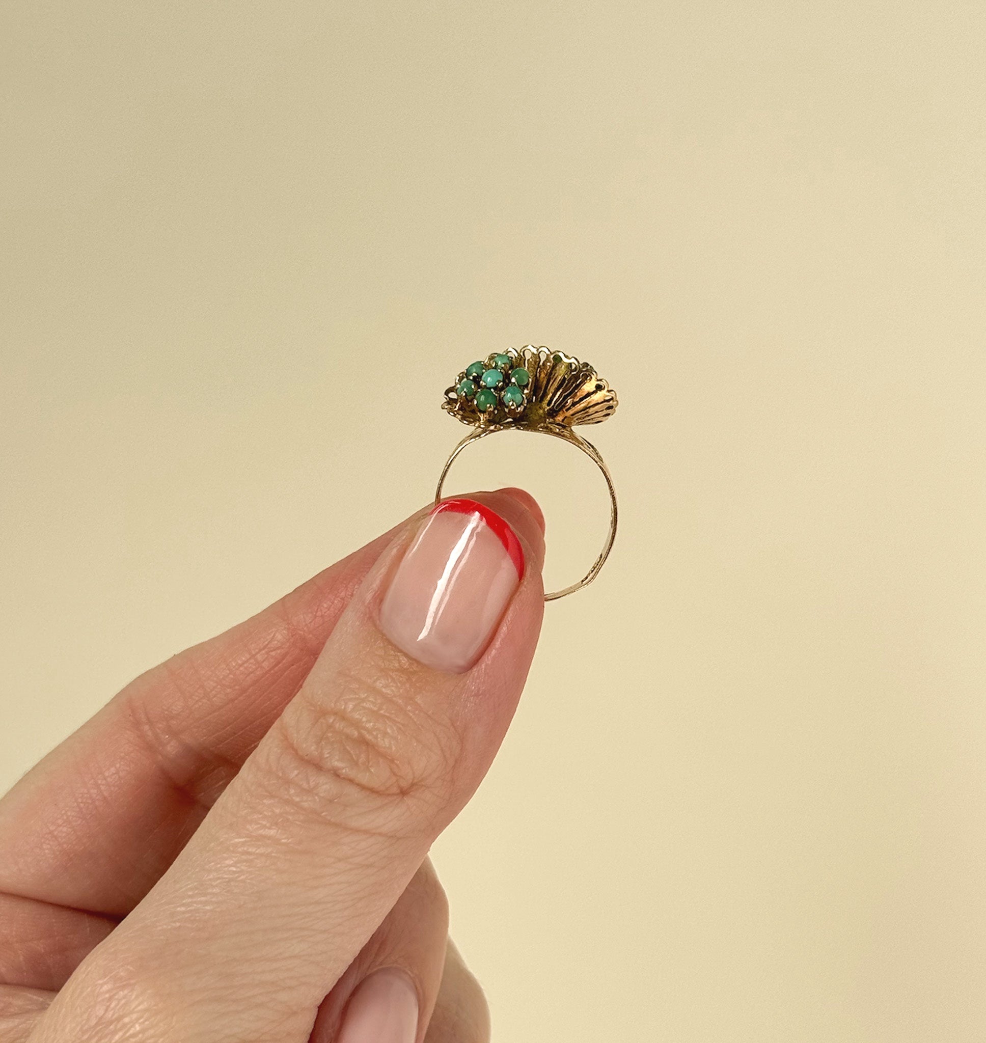 Statement vintage gold ring 