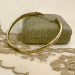 Victorian 9ct yellow gold bangle is beautiful condition 