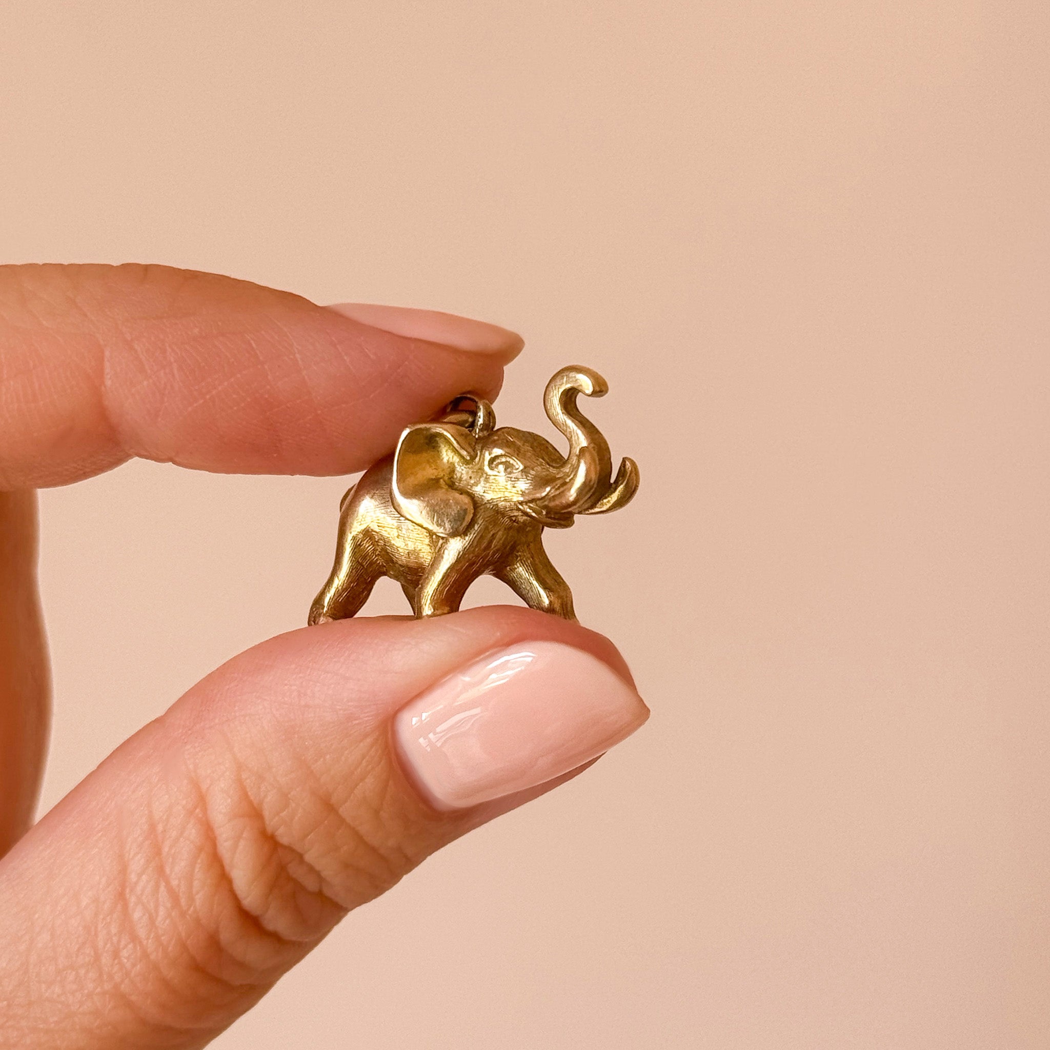 9ct gold heavy elephant charm 