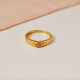 Vintage 18ct yellow gold coral ring 