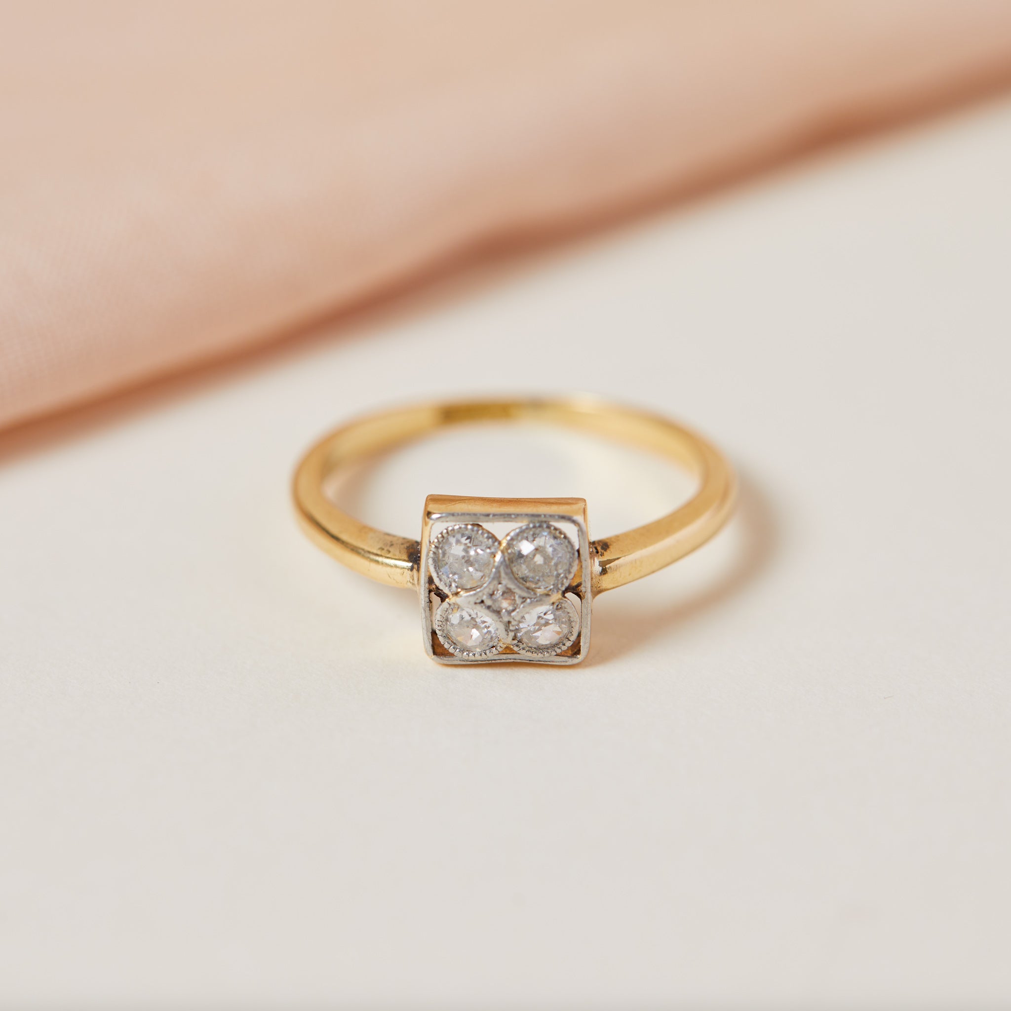 Antique Edwardian diamond ring in 18ct gold 