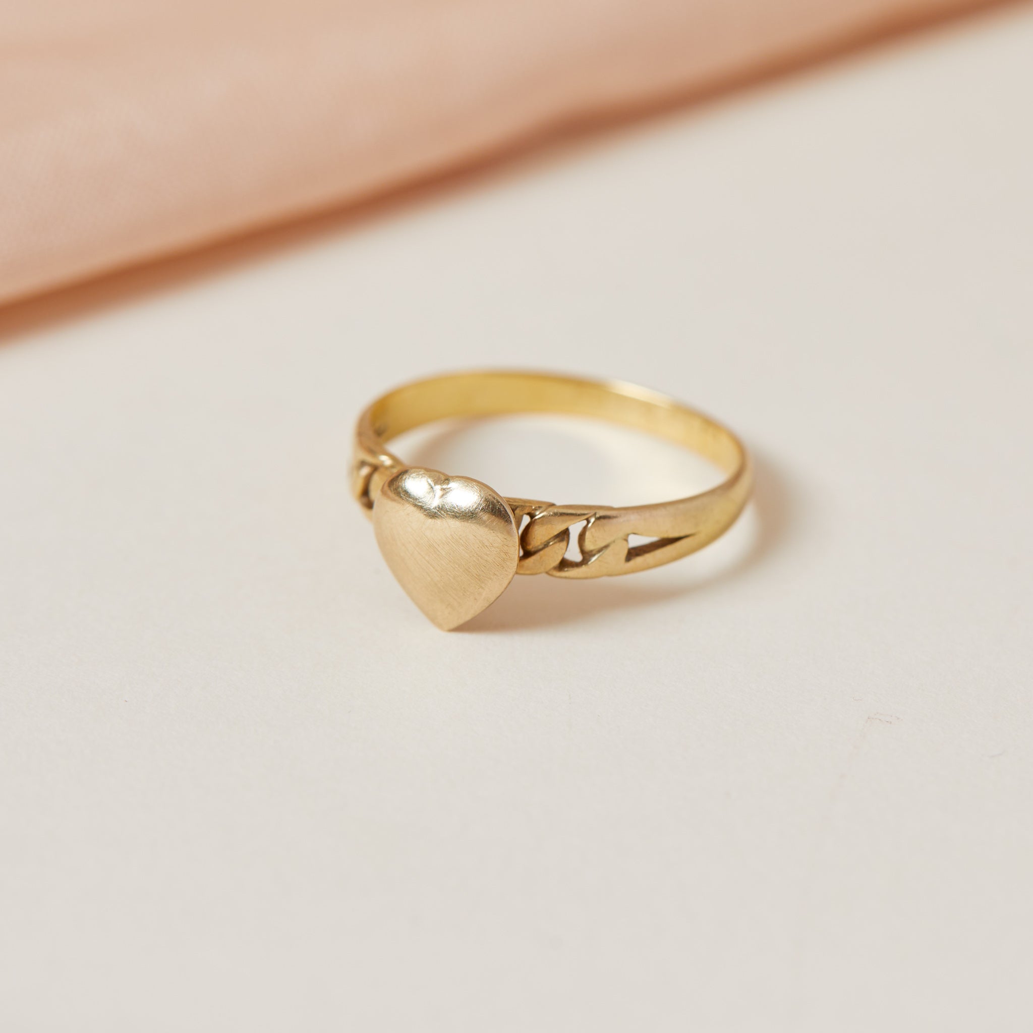 Antique Victorian gold heart ring 